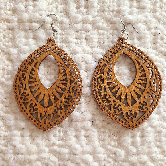 Jewelry - Boho Wood Cutout Marquis Earrings NWT